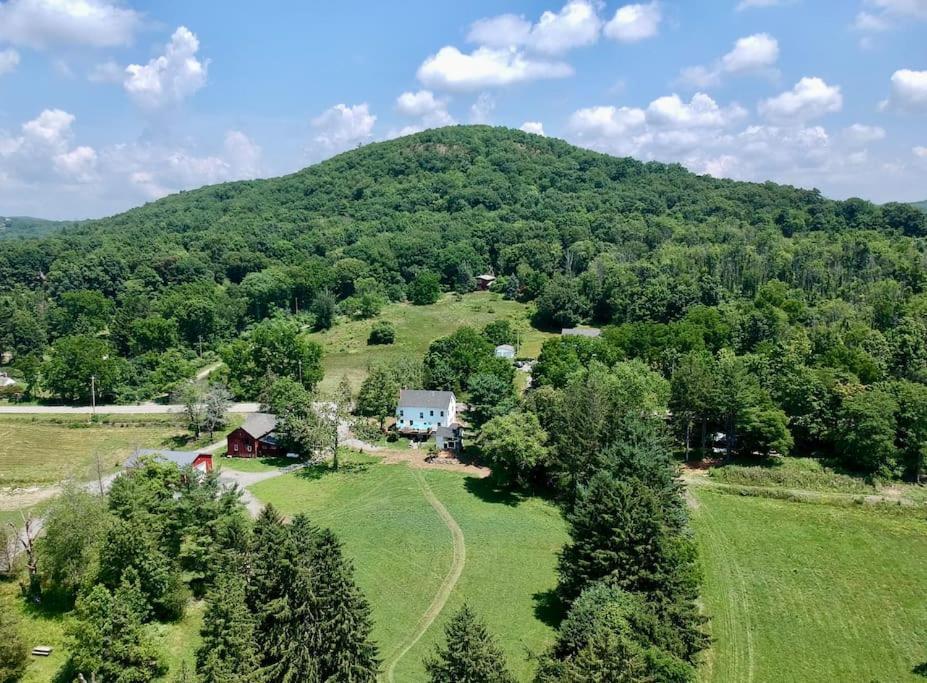 Craftsman Hideaway At The 1841 Farmhouse Chester Extérieur photo